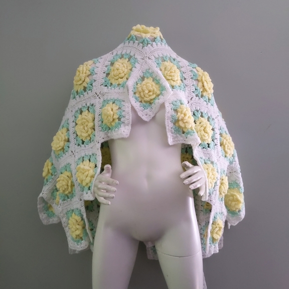 Vintage Handknit Crochet 3D Afghan Blanket Wrap Shawl - Picture 3 of 6